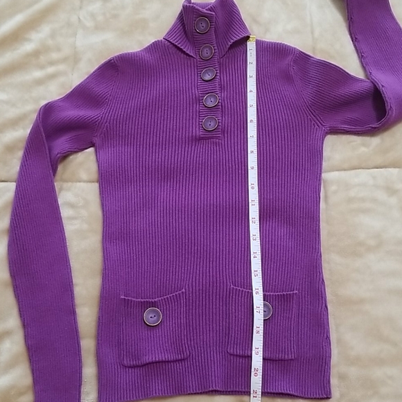 Victoria's Secret Moda International Sweater - Picture 6 of 8